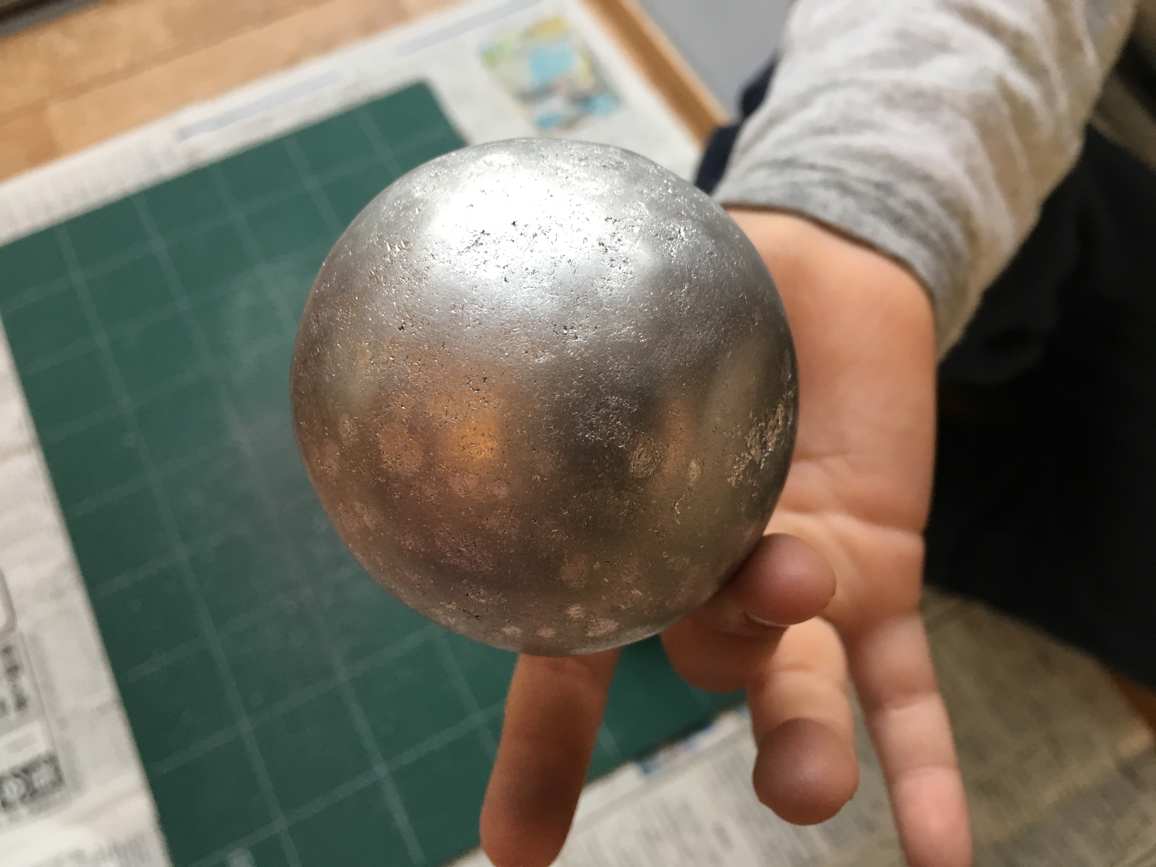 アルミホイルで鉄球を作ってみた！